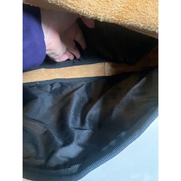 David King Boston Genuine Leather Messenger Bag – Tan Suede – Adjustable Strap - Picture 6 of 11